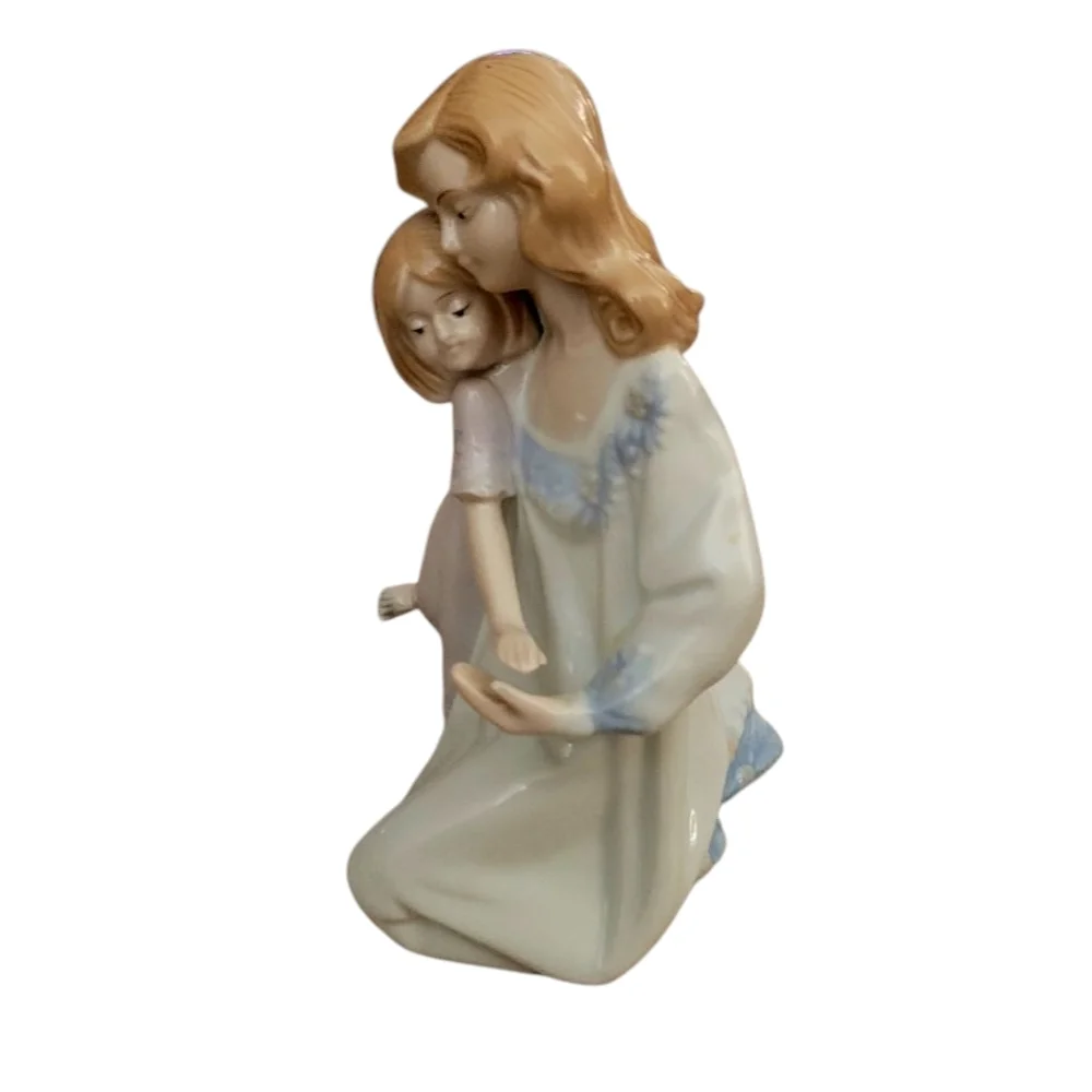 Paul Sabastian beautiful figurine